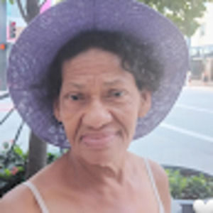 Meet your Posher, Linda y